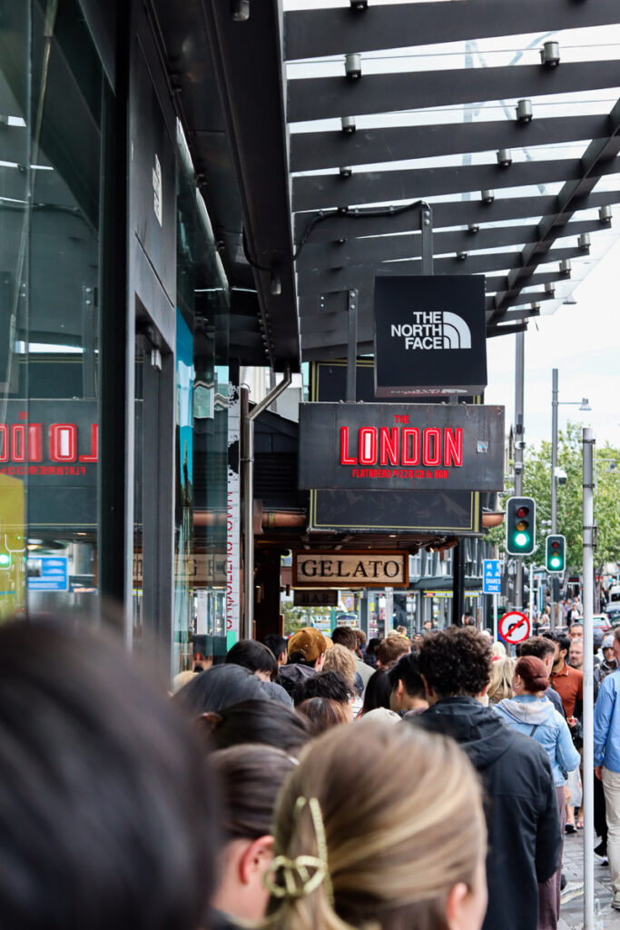The incredibly long line at Fergburger, a famous spot in Queenstown, a few buildings away from the restaurant.