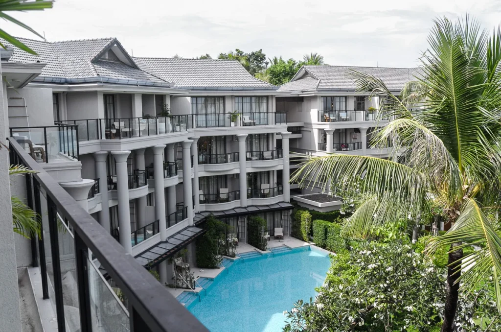 The rooms facing the sea and hugging a pool at Centara Reserve Samui.