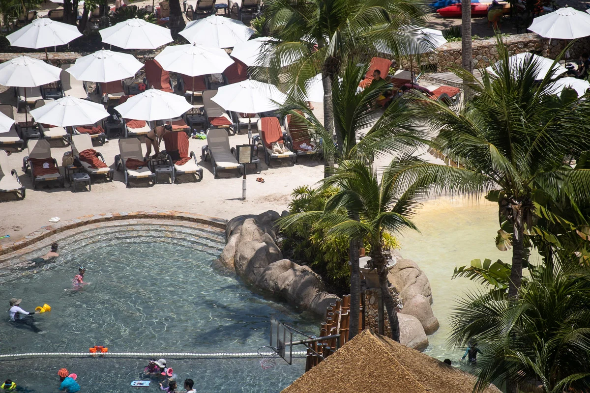 Beach vibe pools in the afternoon of Pattaya City.