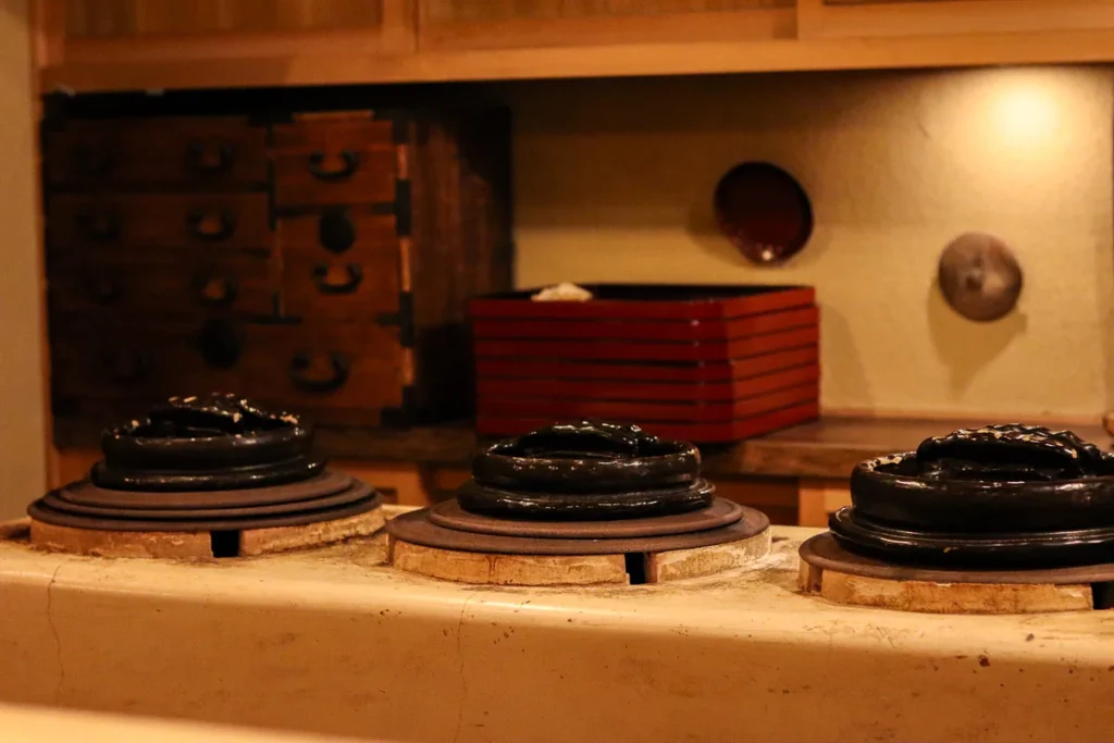 A Japan's traditional wood fire stove pots, popular for rice cooking and soup.