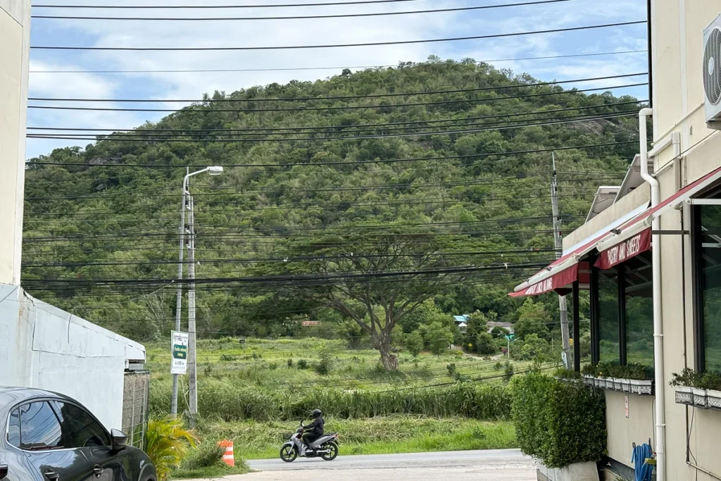 The roads in Hua Hin, a drive along small mountains and quieter envitonment.