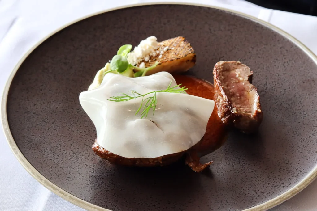 This is what one expect in a one Michelin star food plating, Prime Steer Eye Fillet at Mudbrick Vineyard restaurant on Waiheke Island.