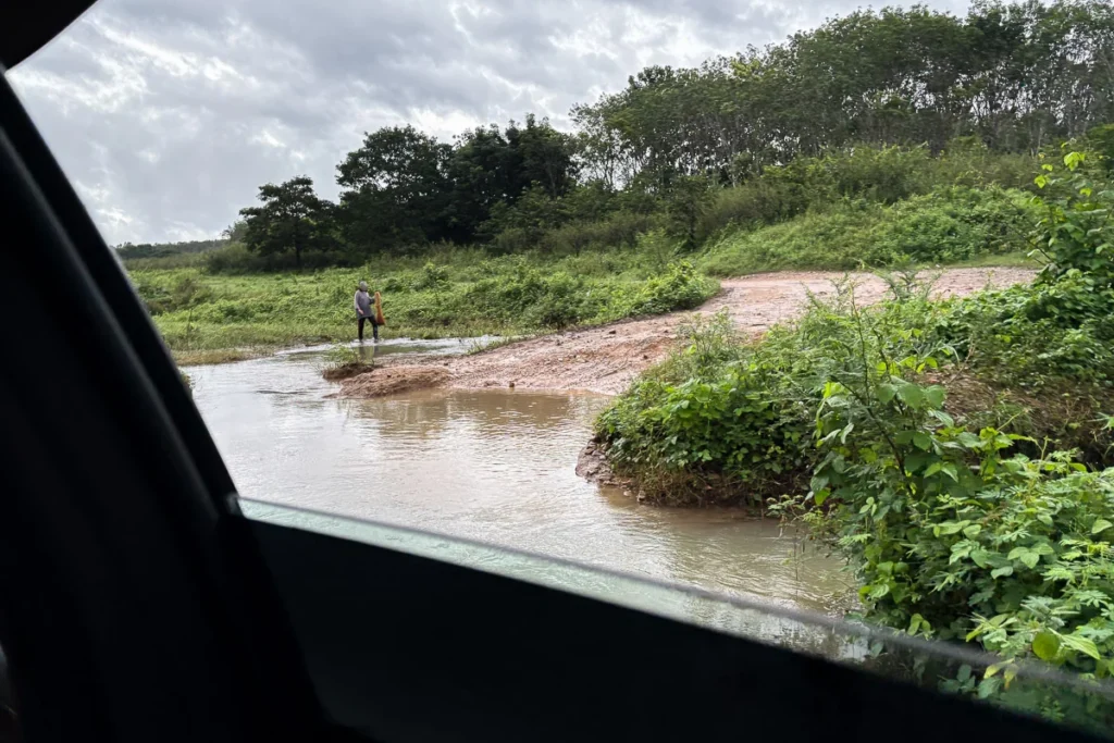 The offroad section on Baan Tao Than, passing through a big puddle.