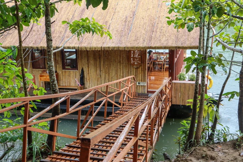 Hua Cha floating tea house in Khwae Noi River